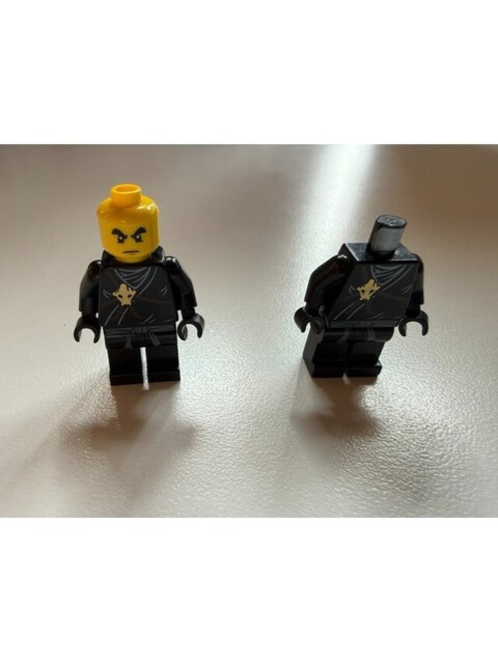 LEGO Ninjago Minifigure Cole 2011 njo006 - WITHOUT MASK + EXTRA TORSO